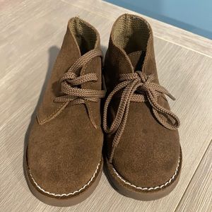 Boys suade boots